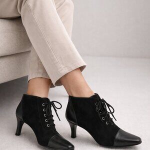 G.H. Bass & Co. Black Leather & Suede Lace-Up Booties Women’s Size 8